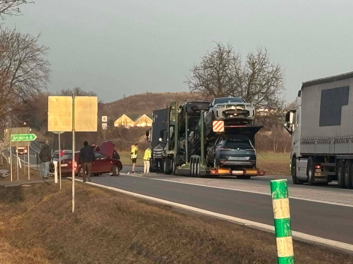 Zderzenie osobówki z lawetą w okolicach Srebrzyszcza