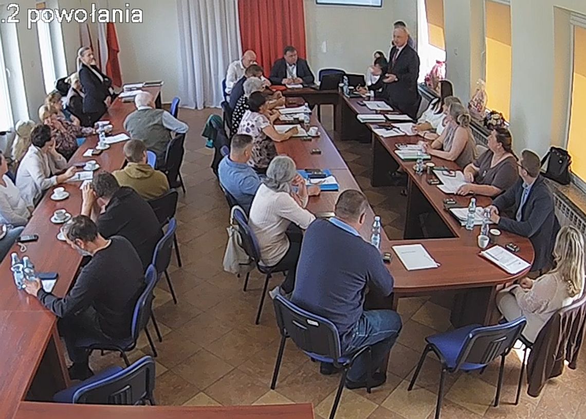 kadr z sesji rady gminy wyryki i powołanie nowego skarbnika gminy wyryki