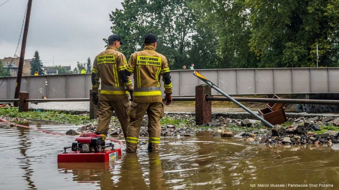 KRAJ. Zmyło wszystko, stadiony też. Dramat 100 klubów sportowych