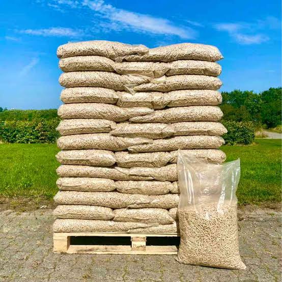 Pellet drzewny w workach 15 kg