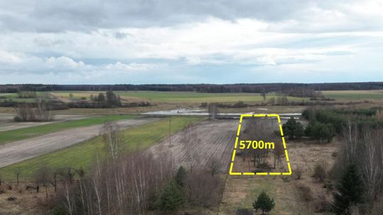 Działka rolna 5700 m²
