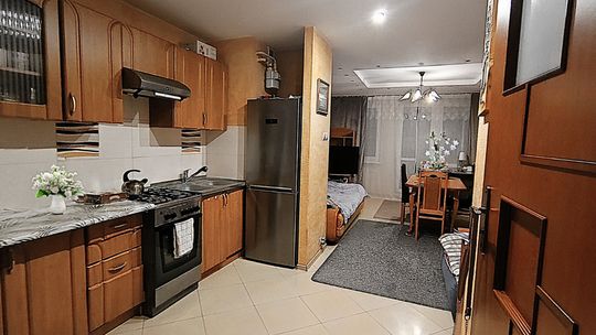 Kawalerka 36 m² na 1. piętrze–świetna lokalizacja