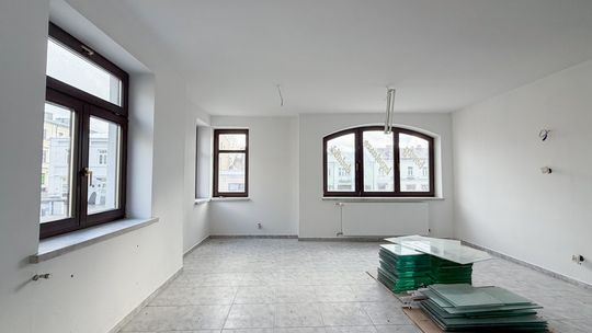 Lokal usługowy na 1.piętrze, ścisłe centrum Chełma