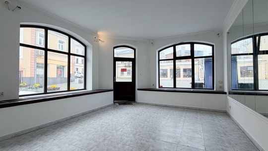 Lokal usługowy na parterze w ścisłym centrum Chełm