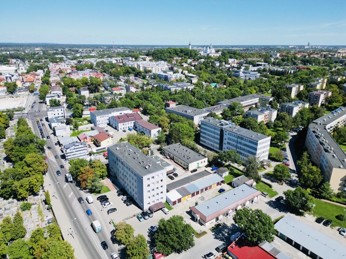 Lokal na wynajem w centrum na parterze!