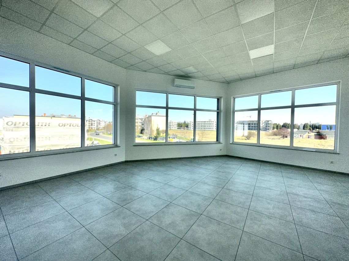 Nowoczesny lokal biurowy z przeszkleniami, 68,8m2!