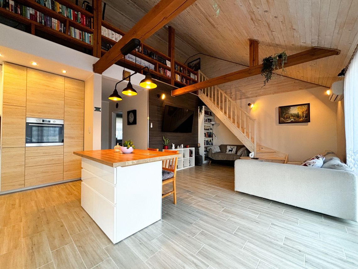 Przytulny dom w Ochoży z budynkami gospodarczymi!