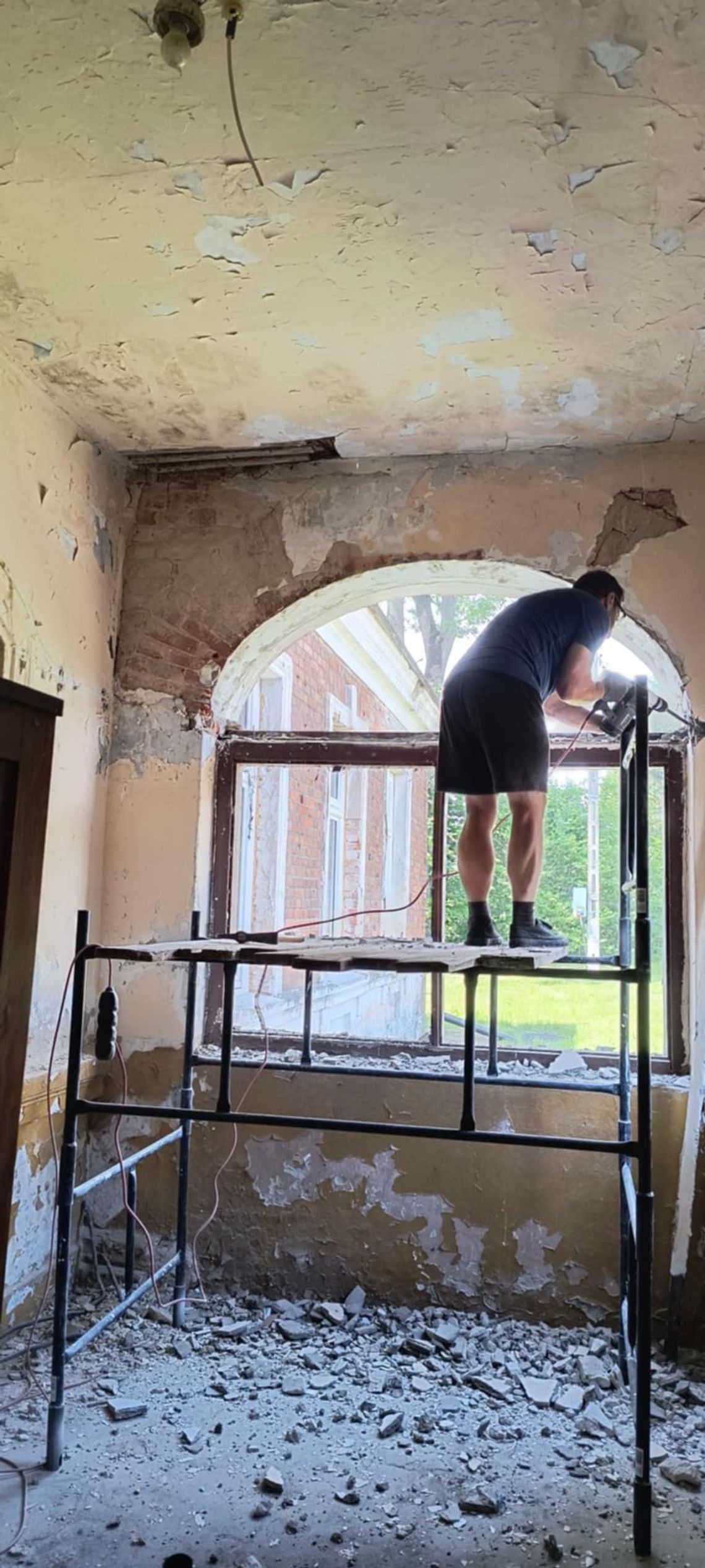 Remonty i Wykończenia Wnętrz | Elektryka | Elewacje | Docieplenia