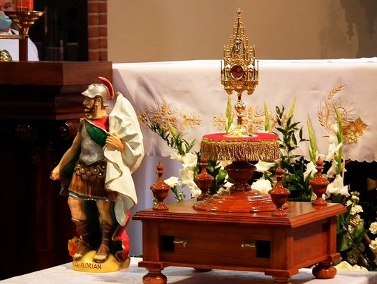 Intronizacja relikwii św. Floriana w Łopienniku