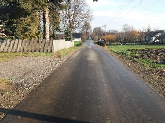 Gm. Łopiennik Górny. Prawie 4 km długo wyczekiwanego asfaltu.