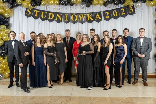 Krasnystaw: Norwidowska studniówka. Bal maturalny w II LO