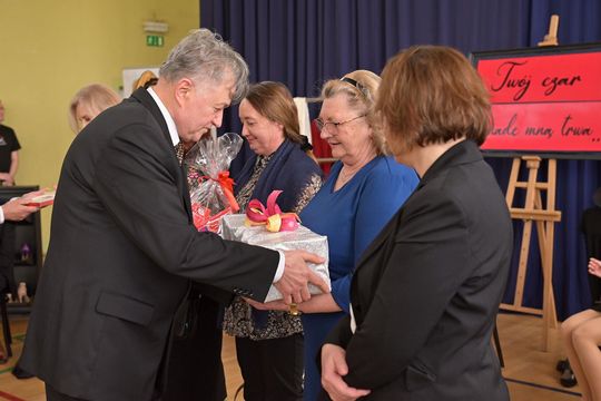 Samorząd powiatu nie zapomniał o Międzynarodowym Dniu Kobiet