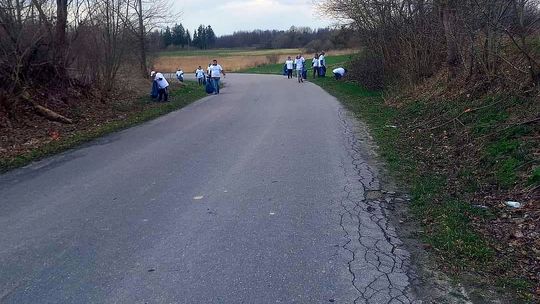 Gm. Kraśniczyn. Strażacy – ochotnicy kontra śmieci [ZDJĘCIA]