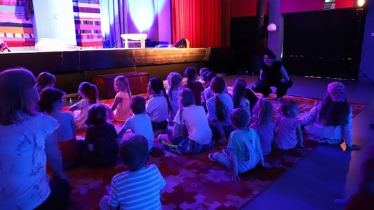 Gminny Ośrodek Kultury w Hańsku zorganizował spektakl dzieciom
