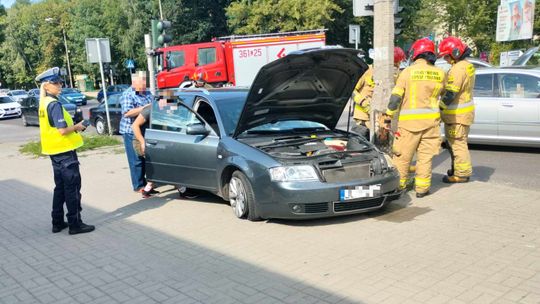 Zderzenie osobówek na alei Armii Krajowej w Chełmie