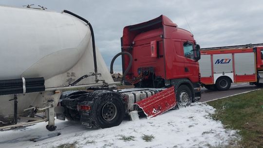 Zderzenie osobówki z ciężarówką na trasie do Włodawy