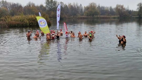 Morsowanie w Święto Niepodległości - chełmskie Glinianki