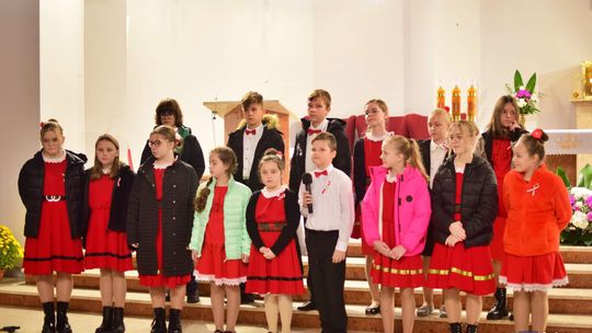 Patriotycznie w gminie Wierzbica. Uroczyste msze w Olchowcu i Wierzbicy [GALERIA ZDJĘĆ]