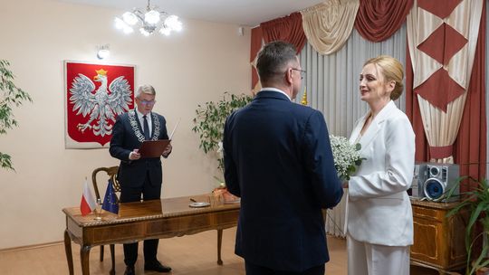 Powiat włodawski. Burmistrz Włodawy udzielił ślubu wicestaroście