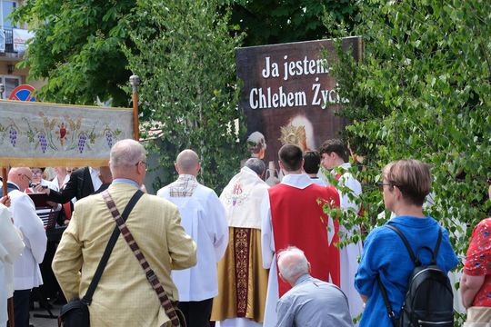 Chełm. Boże Ciało 2024. Procesja przeszła ulicami miasta [GALERIA ZDJĘĆ]