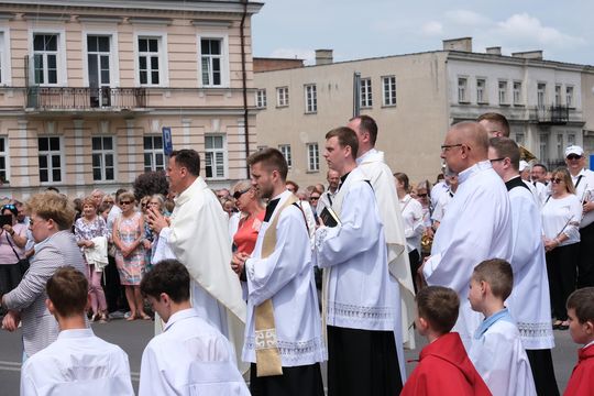 Chełm. Boże Ciało 2024. Procesja przeszła ulicami miasta [GALERIA ZDJĘĆ]