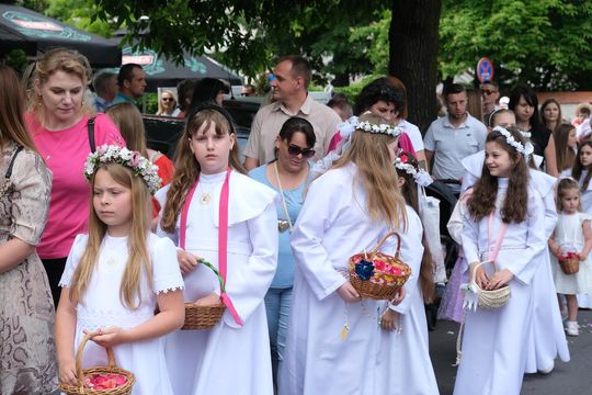 Chełm. Boże Ciało 2024. Procesja przeszła ulicami miasta [GALERIA ZDJĘĆ]