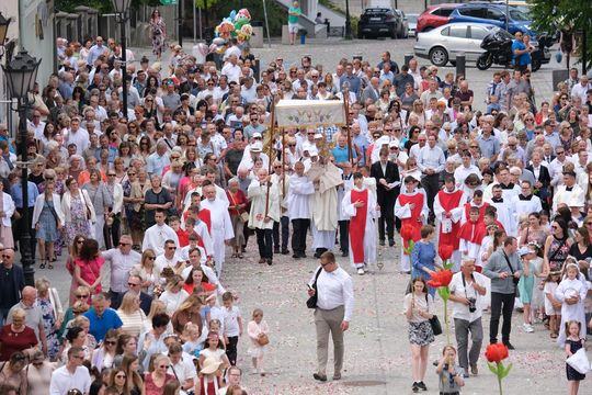 Chełm. Boże Ciało 2024. Procesja przeszła ulicami miasta [GALERIA ZDJĘĆ]