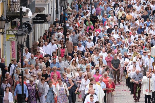 Chełm. Boże Ciało 2024. Procesja przeszła ulicami miasta [GALERIA ZDJĘĆ]