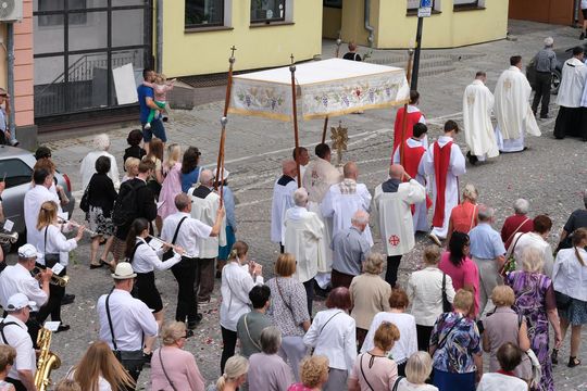 Chełm. Boże Ciało 2024. Procesja przeszła ulicami miasta [GALERIA ZDJĘĆ]