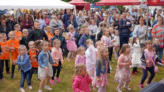 Gminny Dzień Dziecka na placu przy Pałacu Suchodolskich [GALERIA ZDJĘĆ]