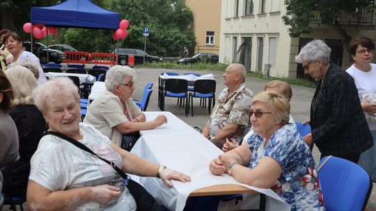 Chełmska biesiada seniorów  "Na ludową nutę z wiankiem w tle" [GALERIA ZDJĘĆ]