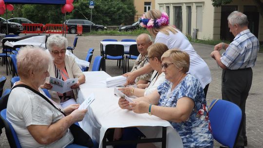 Chełmska biesiada seniorów  "Na ludową nutę z wiankiem w tle" [GALERIA ZDJĘĆ]