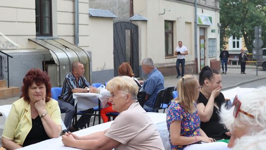 Chełmska biesiada seniorów  "Na ludową nutę z wiankiem w tle" [GALERIA ZDJĘĆ]