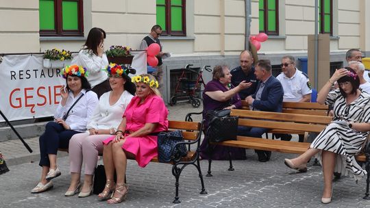 Chełmska biesiada seniorów  "Na ludową nutę z wiankiem w tle" [GALERIA ZDJĘĆ]