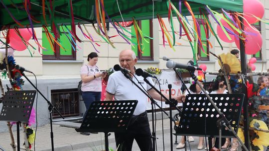 Chełmska biesiada seniorów  "Na ludową nutę z wiankiem w tle" [GALERIA ZDJĘĆ]