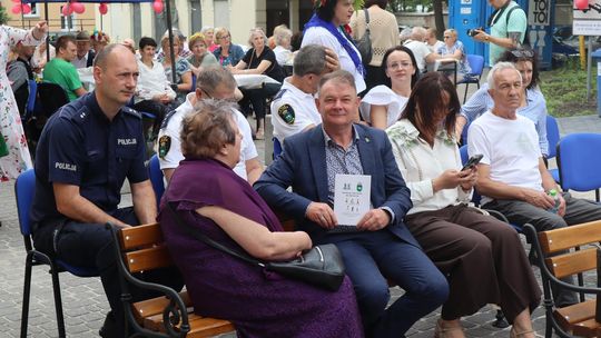 Chełmska biesiada seniorów  "Na ludową nutę z wiankiem w tle" [GALERIA ZDJĘĆ]