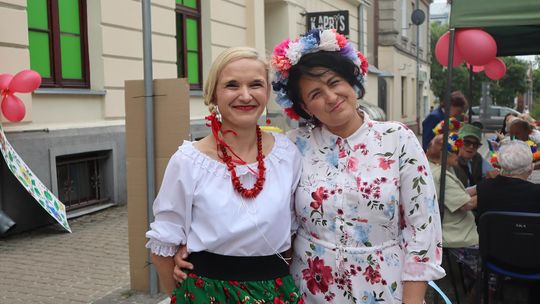 Chełmska biesiada seniorów  "Na ludową nutę z wiankiem w tle" [GALERIA ZDJĘĆ]