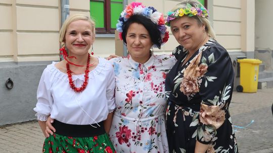 Chełmska biesiada seniorów  "Na ludową nutę z wiankiem w tle" [GALERIA ZDJĘĆ]