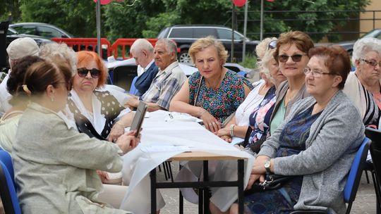 Chełmska biesiada seniorów  "Na ludową nutę z wiankiem w tle" [GALERIA ZDJĘĆ]