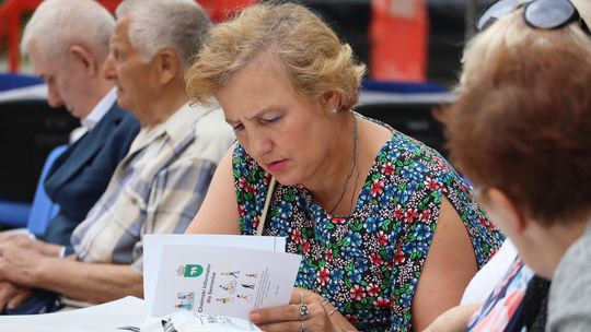 Chełmska biesiada seniorów  "Na ludową nutę z wiankiem w tle" [GALERIA ZDJĘĆ]