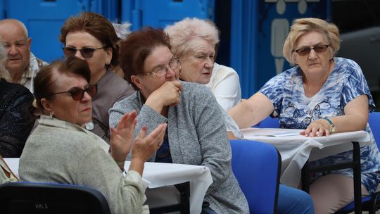 Chełmska biesiada seniorów  "Na ludową nutę z wiankiem w tle" [GALERIA ZDJĘĆ]