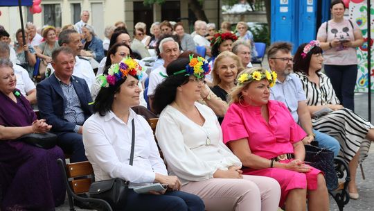 Chełmska biesiada seniorów  "Na ludową nutę z wiankiem w tle" [GALERIA ZDJĘĆ]