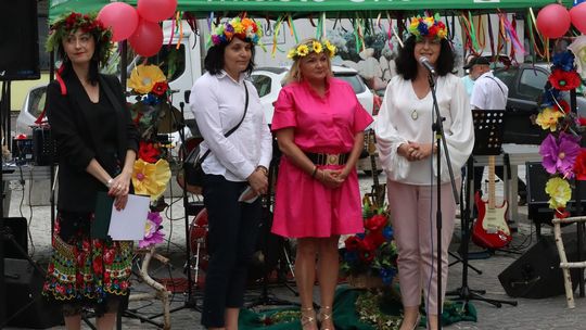 Chełmska biesiada seniorów  "Na ludową nutę z wiankiem w tle" [GALERIA ZDJĘĆ]