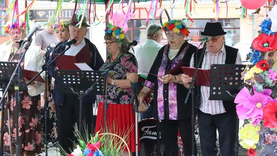Chełmska biesiada seniorów  "Na ludową nutę z wiankiem w tle" [GALERIA ZDJĘĆ]