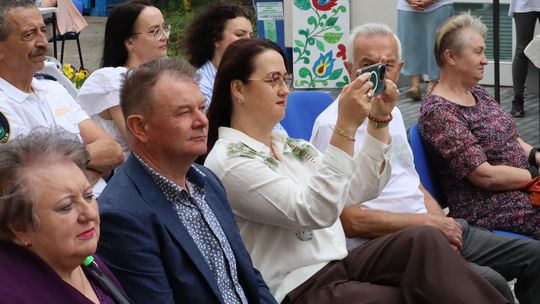 Chełmska biesiada seniorów  "Na ludową nutę z wiankiem w tle" [GALERIA ZDJĘĆ]