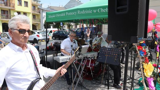 Chełmska biesiada seniorów  "Na ludową nutę z wiankiem w tle" [GALERIA ZDJĘĆ]