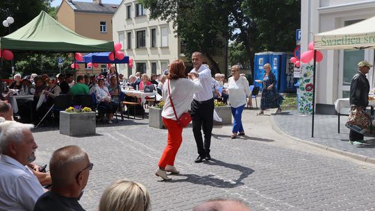 Chełmska biesiada seniorów  "Na ludową nutę z wiankiem w tle" [GALERIA ZDJĘĆ]