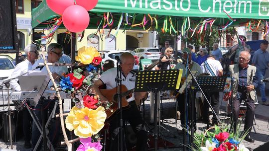 Chełmska biesiada seniorów  "Na ludową nutę z wiankiem w tle" [GALERIA ZDJĘĆ]