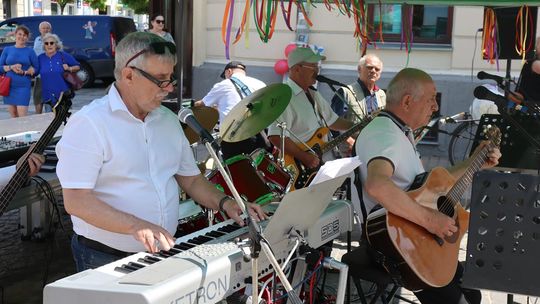 Chełmska biesiada seniorów  "Na ludową nutę z wiankiem w tle" [GALERIA ZDJĘĆ]