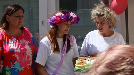 Chełmska biesiada seniorów  "Na ludową nutę z wiankiem w tle" [GALERIA ZDJĘĆ]